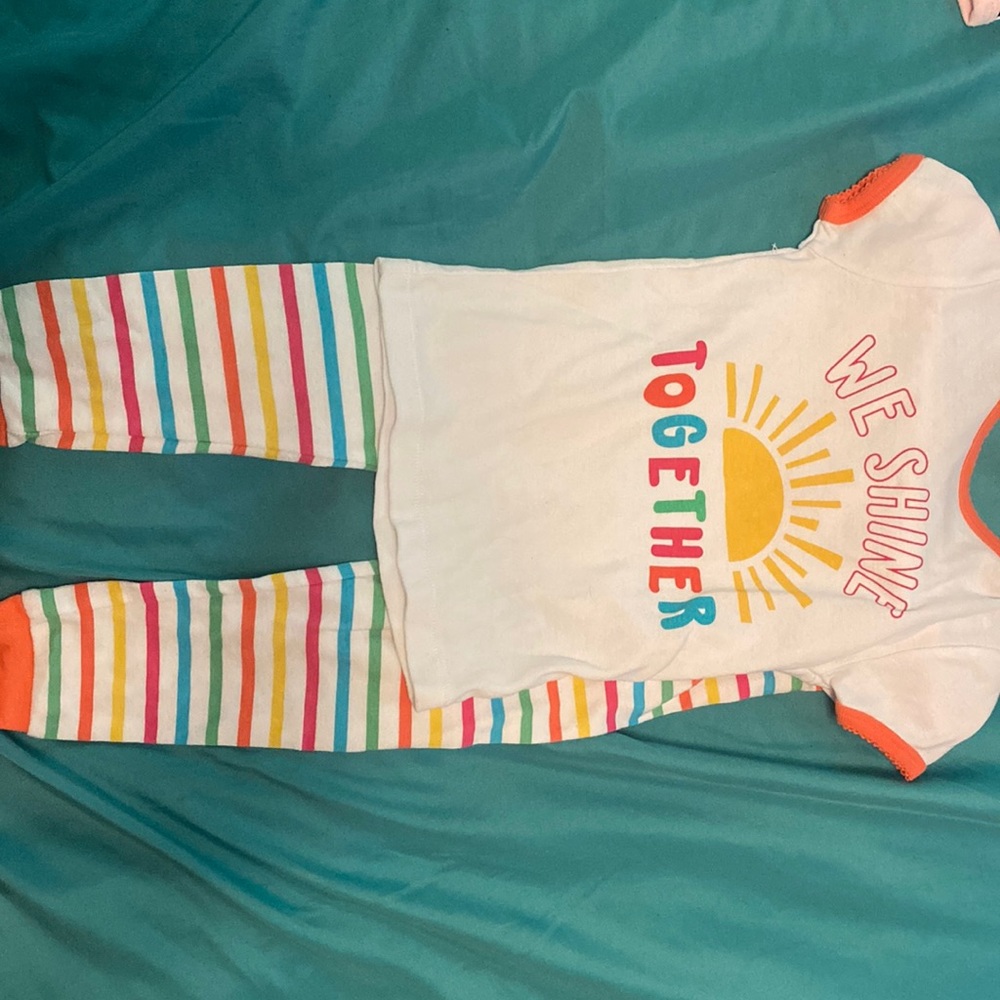 Two piece girl pajama set, size 4T